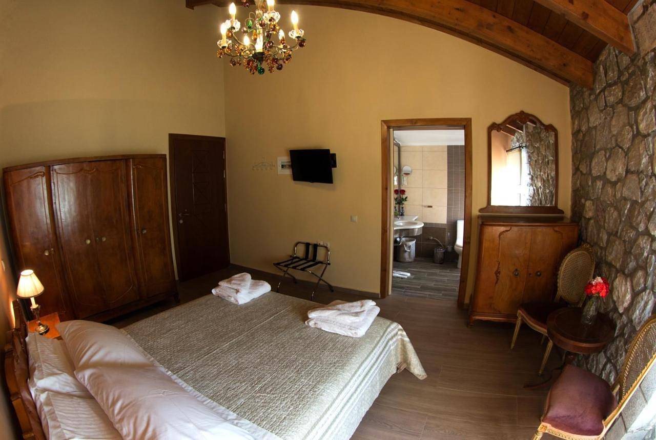 Standard Double Room in Eubée