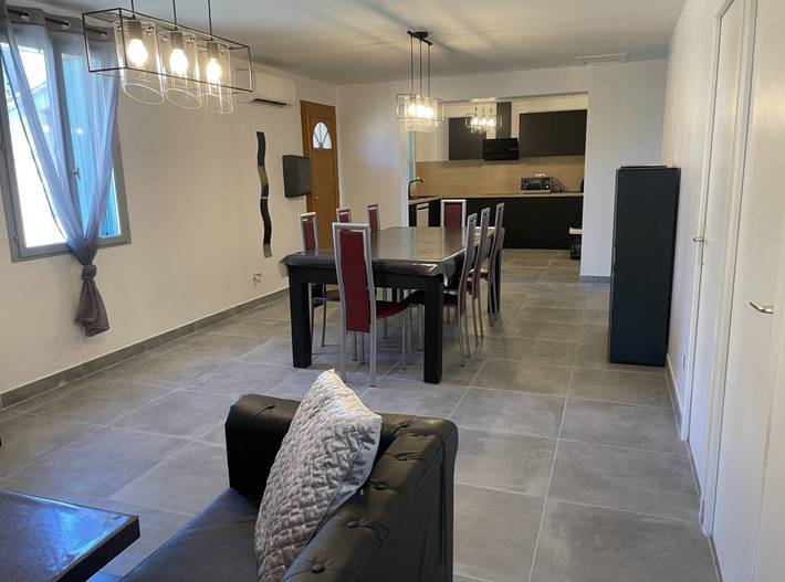 Gîte pour 7 personnes, avec terrasse et piscine à Le Crès - 3