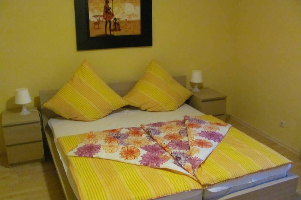 Großes Gutshaus mit Pool, wenige Minuten vom Strand in Hinrichshagen, Vorpommern Greifswald