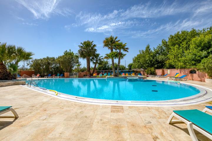 Bungalow für 6 Personen, mit Whirlpool und Garten sowie Kinderpool in Agde