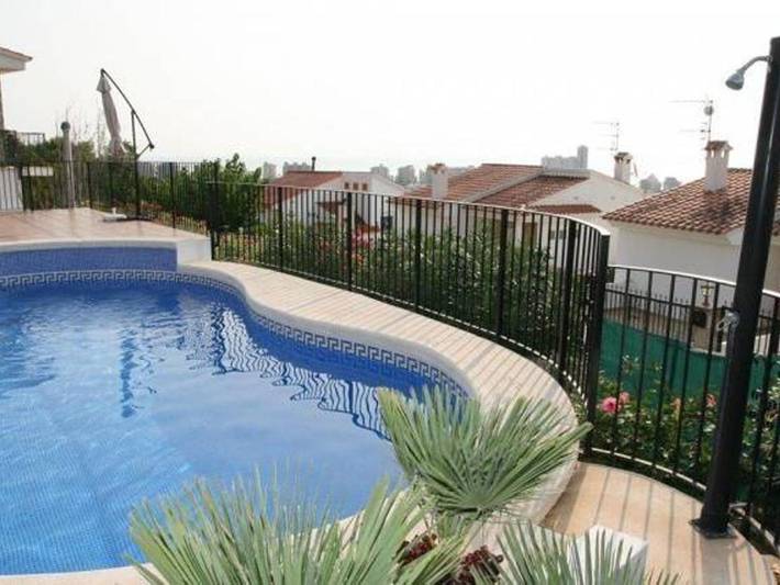 Chalet para 8 personas, con terraza y piscina en Peñíscola