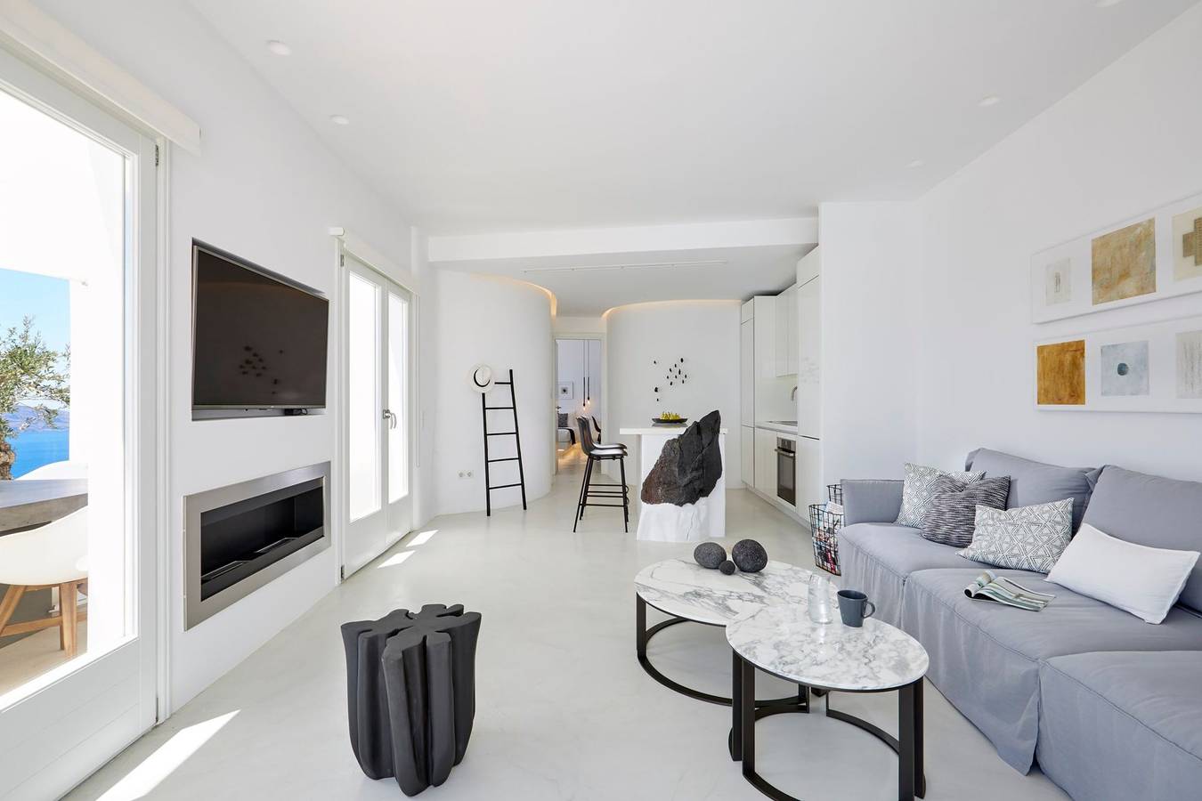 Stunning Caldera Views Villa | Short Walk to Fira | Villa Quintessence | Firostefani | Fira in Firostefani, Imerovigli