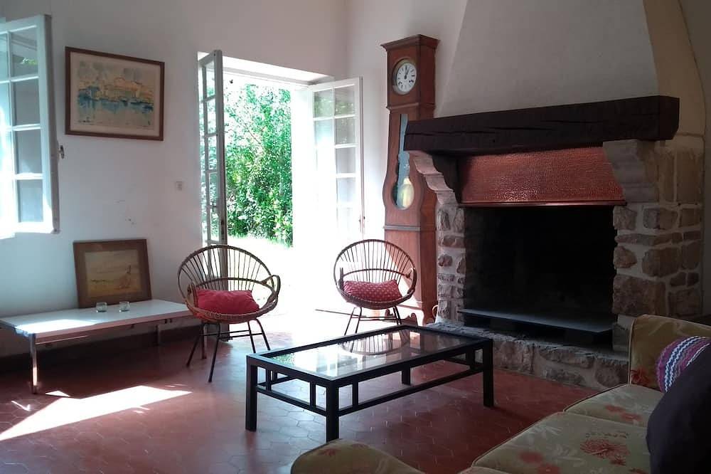 Country house in the Basque country in the hills near Ascain in Saint-Pée-sur-Nivelle, Bayonne region