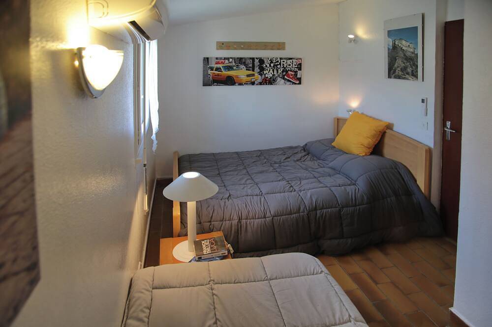 Maison au calme à 1km des plages, avec tennis et piscines communes in Porticcio, Grosseto-Prugna