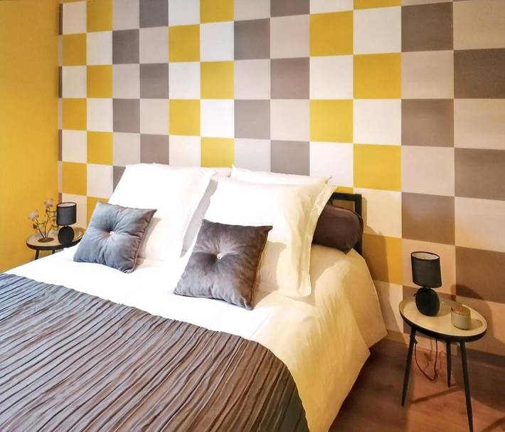 Location de vacances pour 9 personnes, avec terrasse et jardin dans La Chapelle-Saint-Martin-en-Plaine - 4