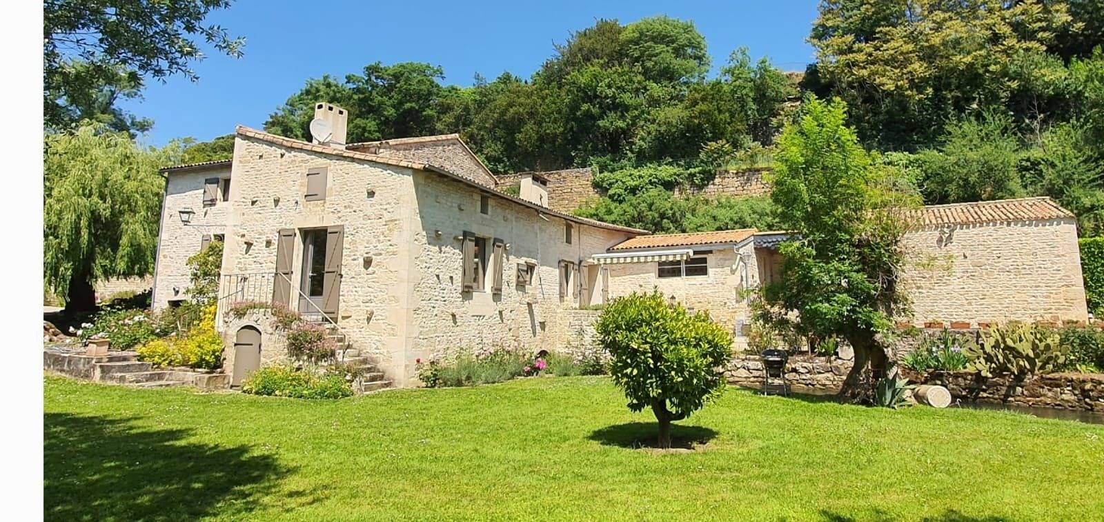 2 chambres d'hôtes "Le Moulin", à Niort - Chambre in Niort, Région de Niort