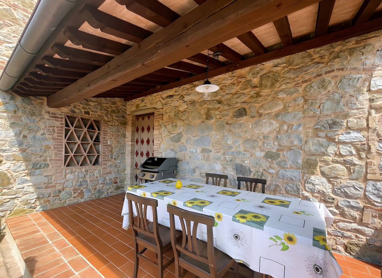 Ferienhaus 'Al Settimo Cielo' mit Hügelblick, privater Terrasse, Wlan, Klimaanlage (bis 6 Personen) in Chianni, Etruskische Küste