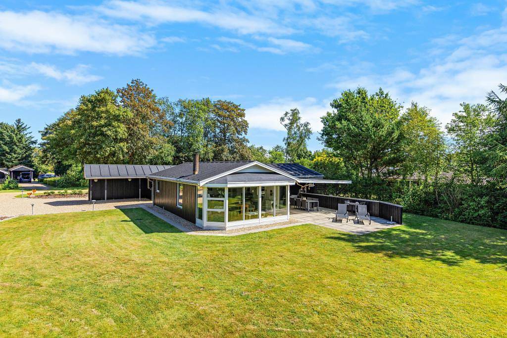 Gemütliches Ferienhaus mit Badewanne & Kaminofen-Atmosphäre in Jegum, Varde