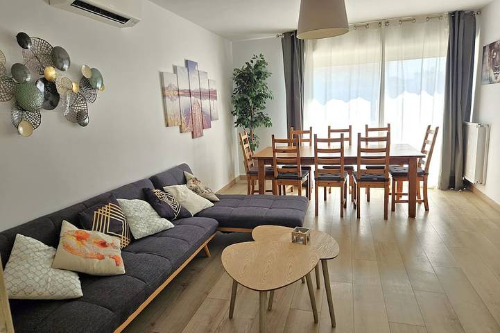 Ferienwohnung für 8 Personen, mit Balkon in Toulon