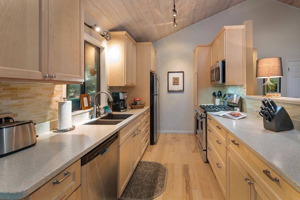 Hearthside Cabin - Entspannen Sie sich in der Hot Tub unter den Redwoods! in California North Coast