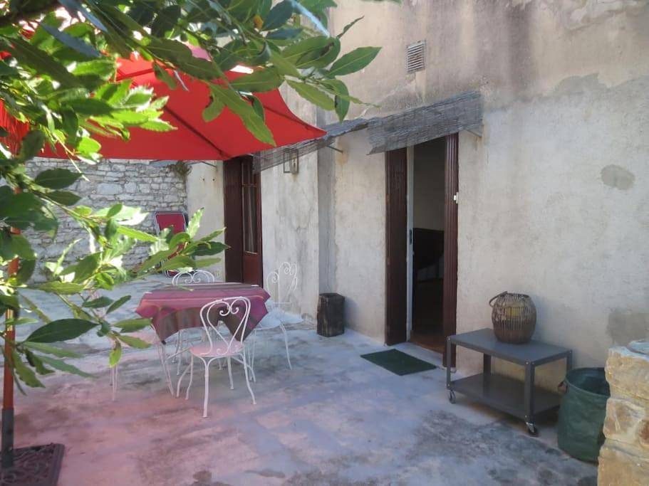 Four-Bedroom House in Vézénobres, Région d'Alès