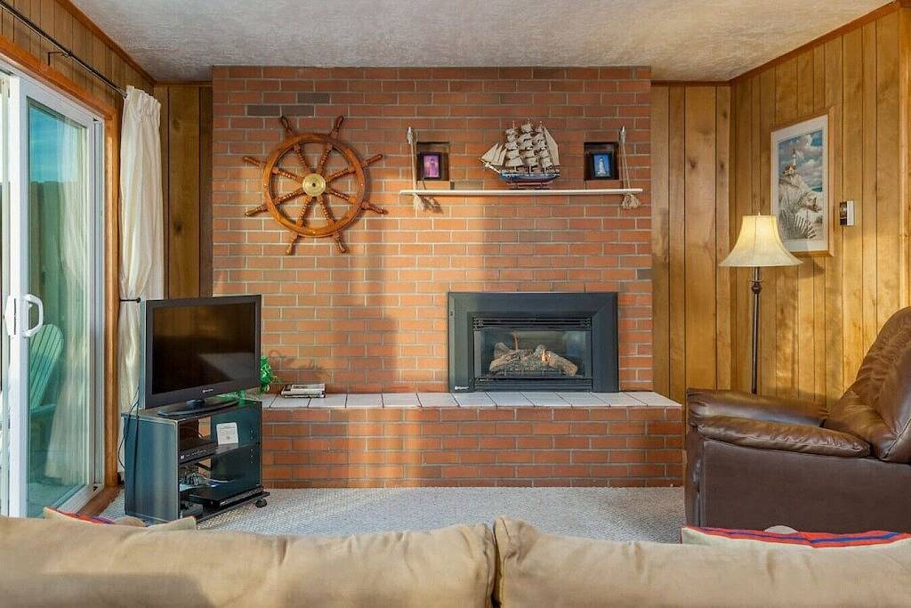 Ganze Wohnung, Moonraker - Ocean Balkon, Küche, Kamin, Wifi, französisches Bett, Schlafsofa in Oceanlake, Lincoln City