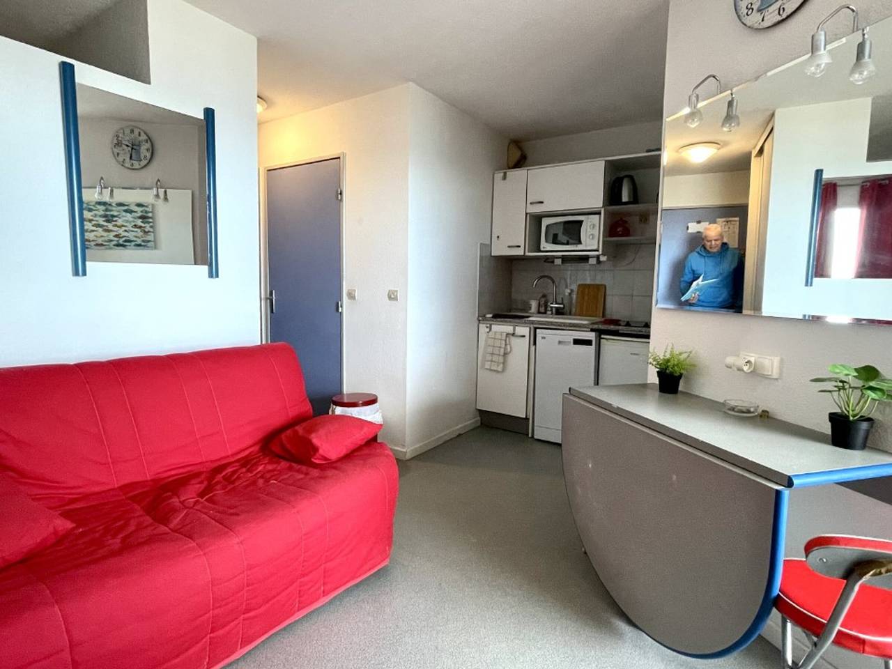 Appartement entier, Appartement avec Piscine et Terrasse Proche Commerces in Canet-en-Roussillon, Côte d'Améthyste