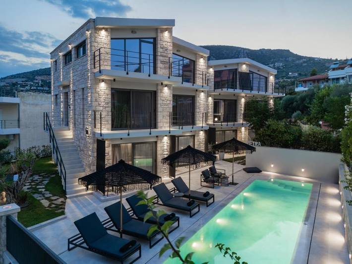 Appart’hôtel pour 4 personnes, avec vue ainsi que jardin et piscine