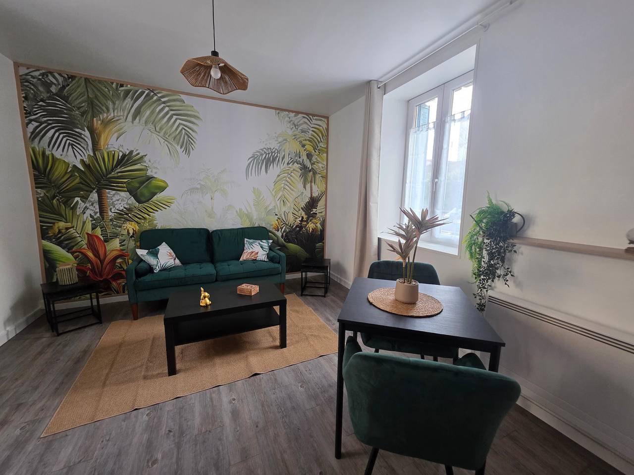 Apartamento entero, Precioso apartamento renovado con terraza in Luxeuil-les-Bains, Alto Saona