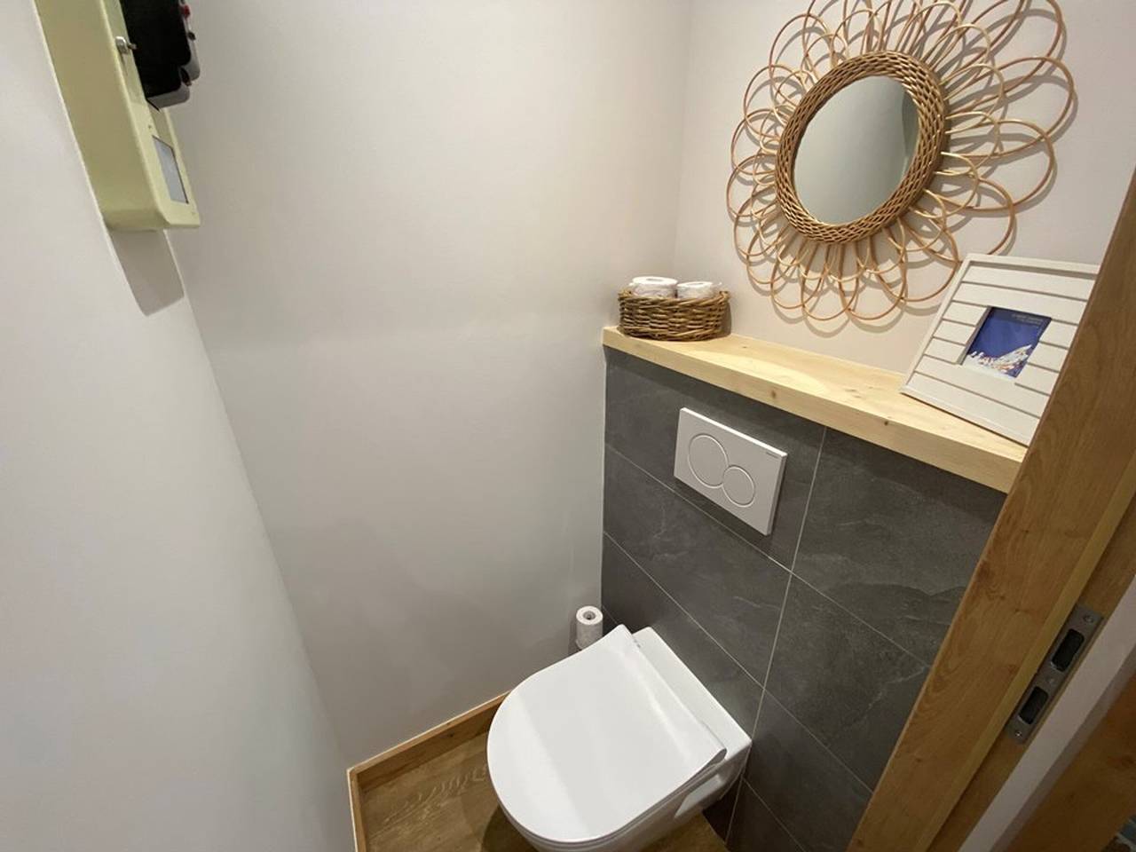 Entire studio, Studio in Cernix, 4 pers, near slopes, large terrace in Cohennoz, Albertville region