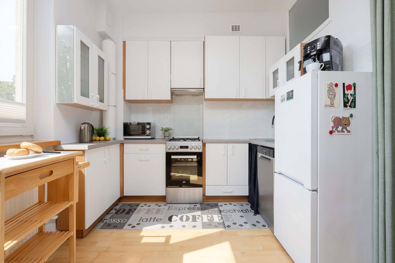 Ganze Wohnung, Cozy Studio Near the Metro | Green Neighborhood Near Bielany Forest in Bielany, Warschau