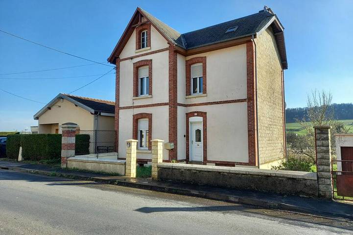 Location de vacances pour 5 personnes, avec jardin dans Nouvion-sur-Meuse