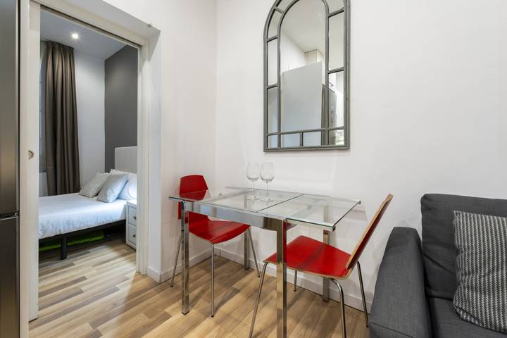 Apartamento entero, M Moderno diseño Madrid centro Sol 5 in Centro (Madrid), Madrid