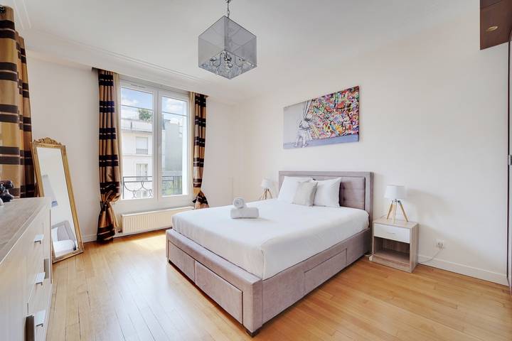 Apartamento entero, Apartamento de vacaciones para 5 personas in Neuilly-sur-Seine, Altos del Sena