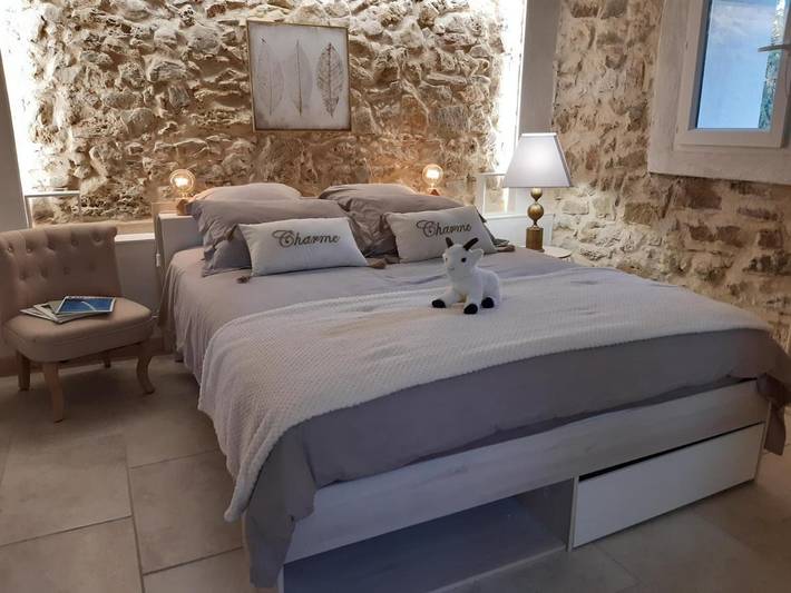 Appartement de vacances pour 2 personnes, avec jardin ainsi que jacuzzi et piscine