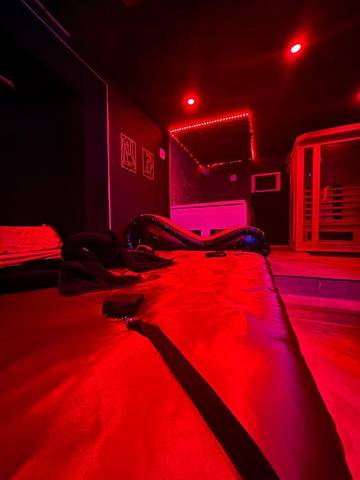 Gîte pour 2 personnes, avec jacuzzi et sauna à Briord