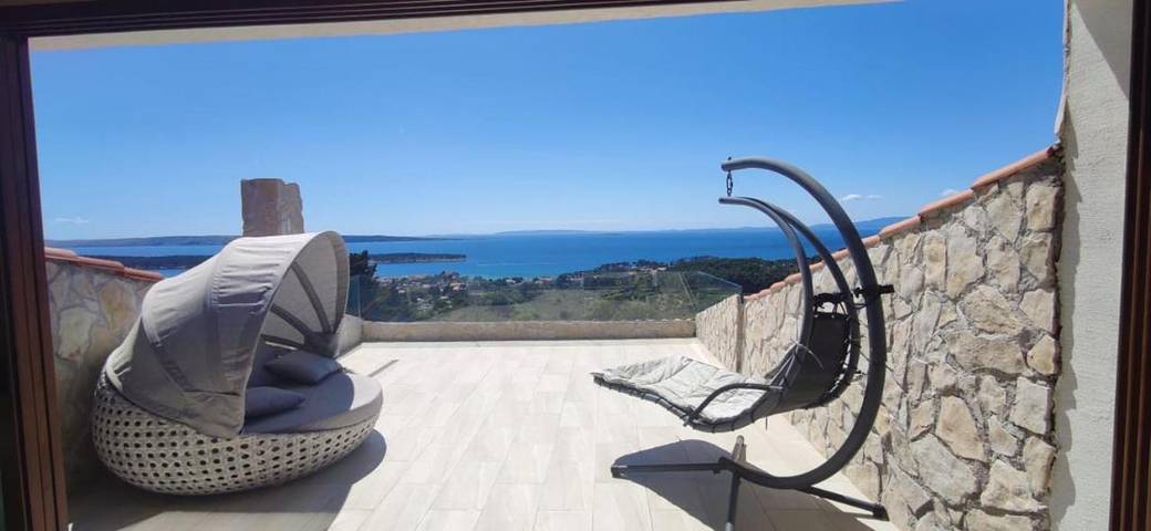 Villa für 9 Personen, mit Sauna und Pool sowie Ausblick und Garten, mit Haustier auf Rab - 3