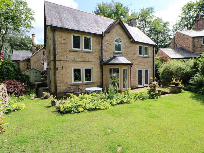 Log cabin for 8 people, with garden, with pets in Richmond (Yorkshire)