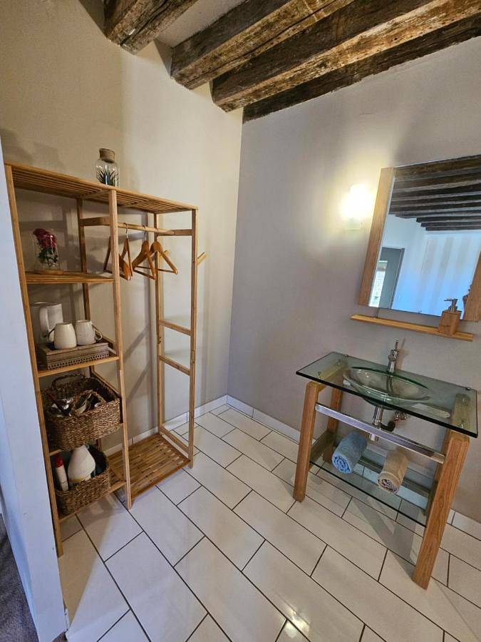 Gîte pour 2 personnes, avec vue ainsi que balcon et jardin à Donzy - 3