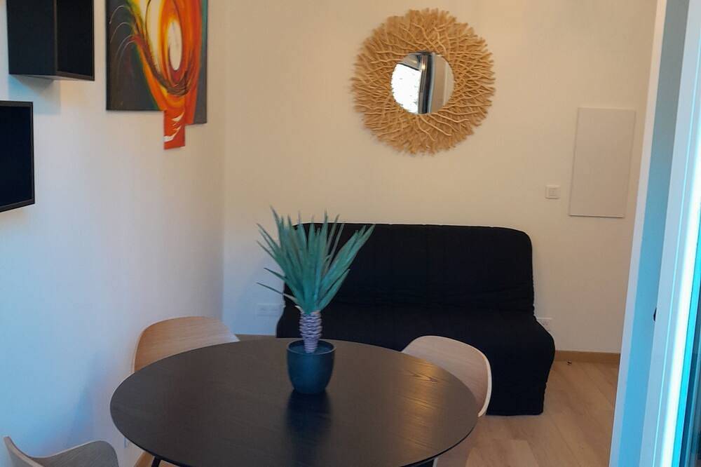 Apartamento entero, Gites-sassone, Studio Entre Calvi et L'ile Rousse, au Bord de mer in Sant Ambroggio, Lumio