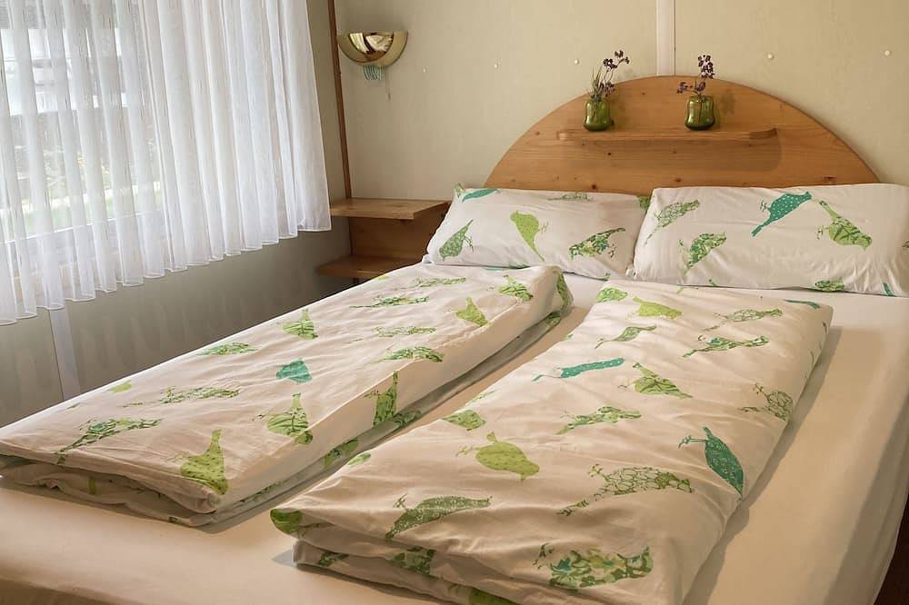 Idyllisches Ferienhaus abseits vom Großstadtlärm direkt am  Müritzarm in Priborn, Müritz