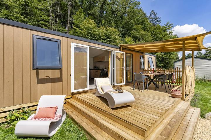 Camping pour 6 personnes, avec terrasse et piscine, adapté aux familles au Province de Luxembourg