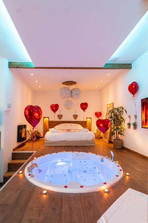 Chambre d’hôte pour 2 personnes, avec Jacuzzi ainsi que Terrasse et Sauna