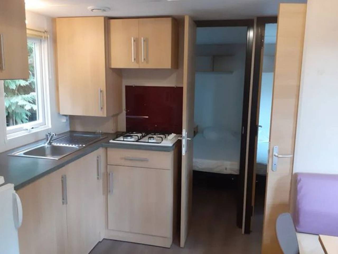 Mobil-home confortable avec piscine, WiFi près de Guégon et du Canal in Guégon, Région de Pontivy
