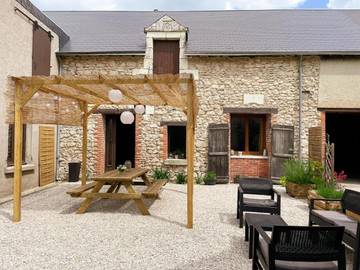 Gîte pour 6 personnes, avec terrasse et jardin à Oisly