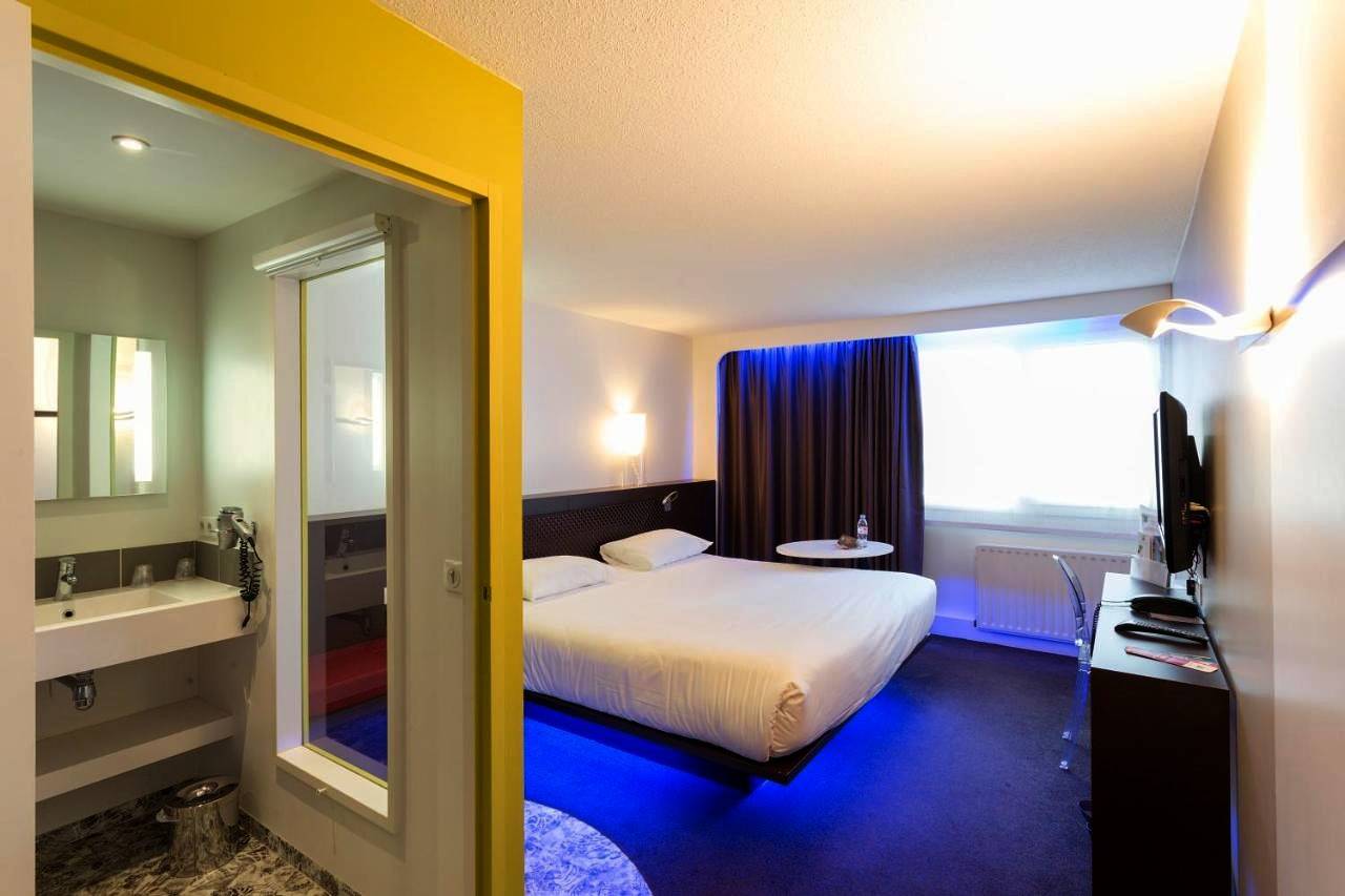Hôtel pour 4 personnes avec terrasse in Caudan, Côte des Mégalithes