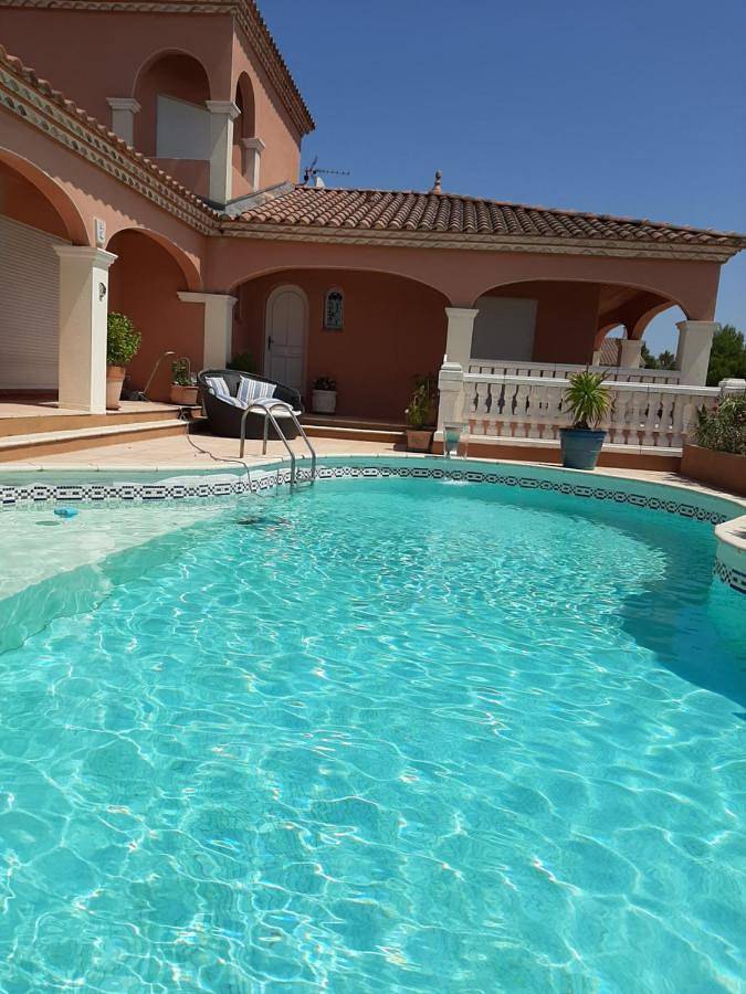 Chambre d’hôte pour 2 personnes, avec jacuzzi ainsi que jardin et piscine à Beaucaire - 2