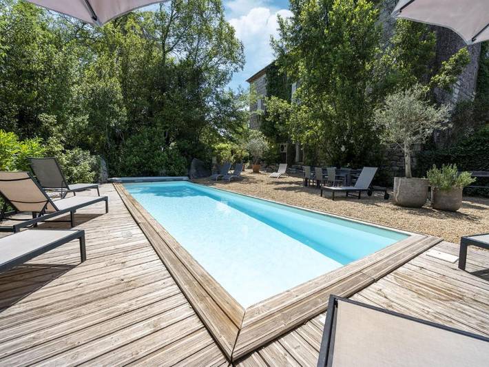 Casa de vacaciones para 11 personas, con jardín además de piscina y balcón - 1