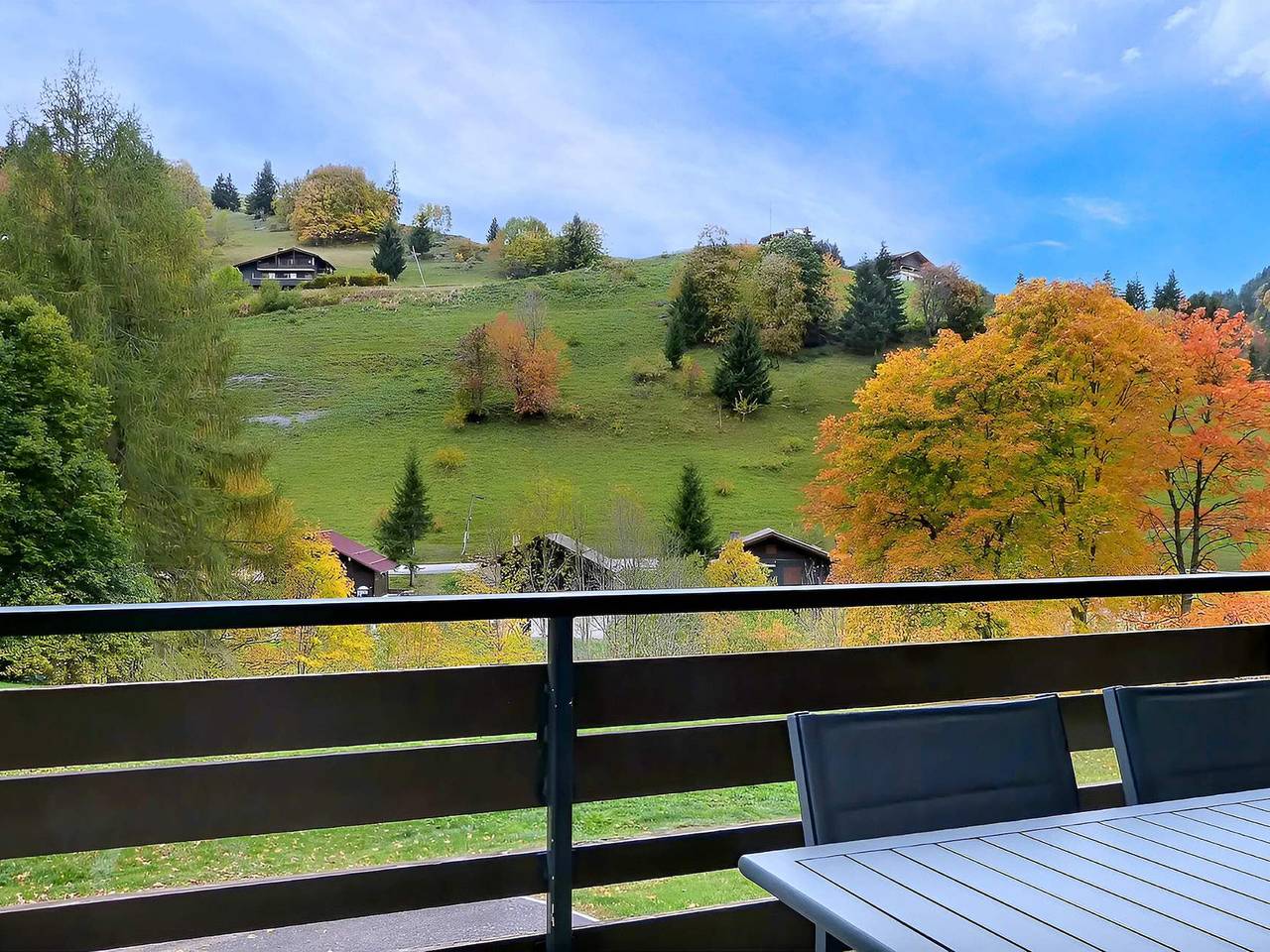 Appartement entier, Appartement cosy près des pistes, 3*, capacité 6, avec Wifi in La Clusaz, Région d'Annecy