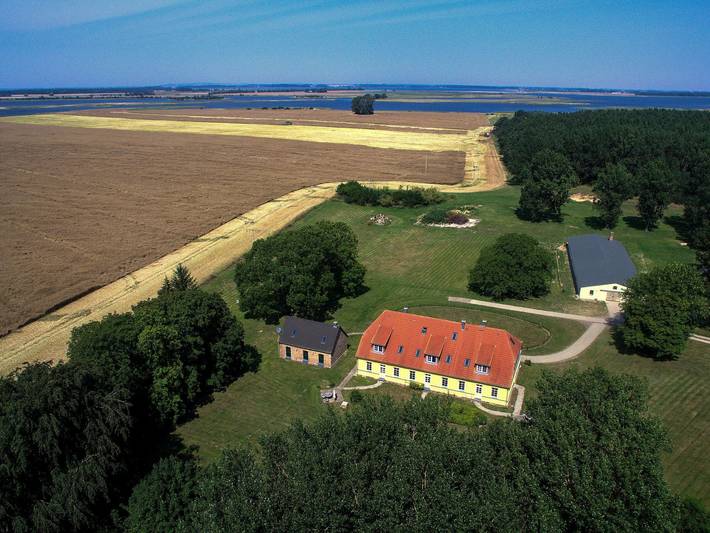 Ferienwohnung für 2 Personen, mit Terrasse und Garten sowie Sauna in Gingst