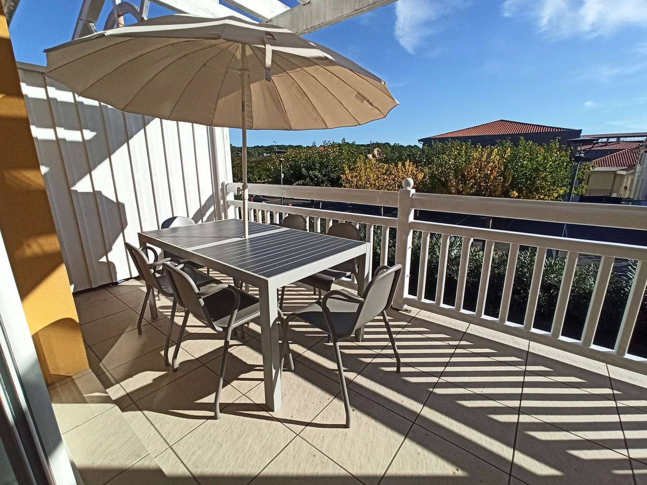 Entire apartment, Charming T2 near beach in Biscarrosse with parking in Biscarrosse Plage, Biscarrosse