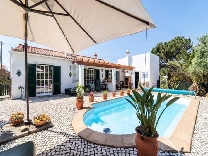 Casa de férias para 8 pessoas, com piscina e terraço em Vale de Telha