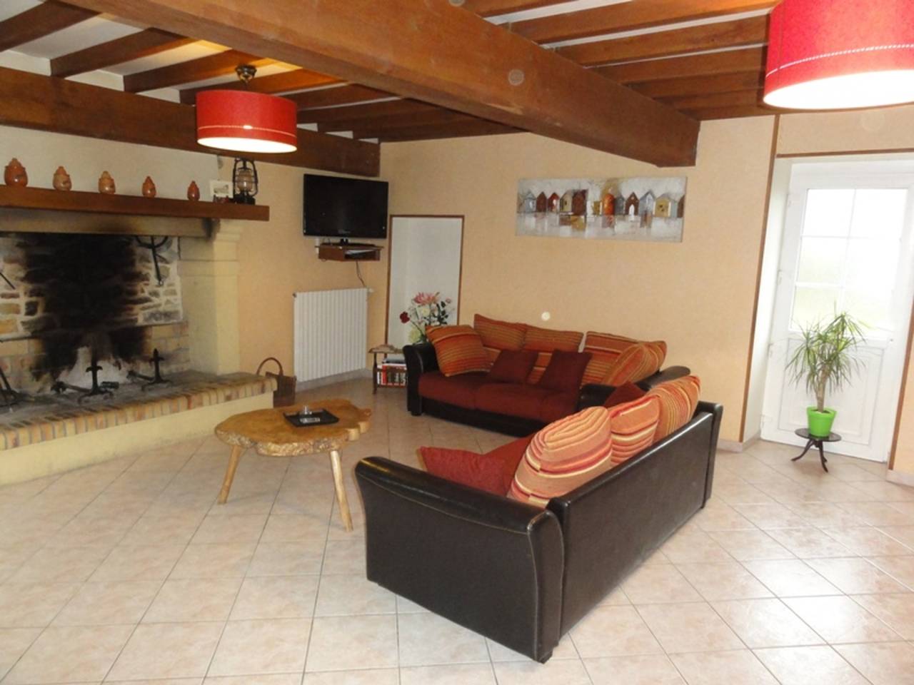 Casa espaciosa en Bricquebec, admite mascotas, jardín privado in Le Valdécie, Côte de la Déroute