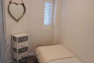 Beach House for 15 People in Selsey, West Sussex, Photo 4