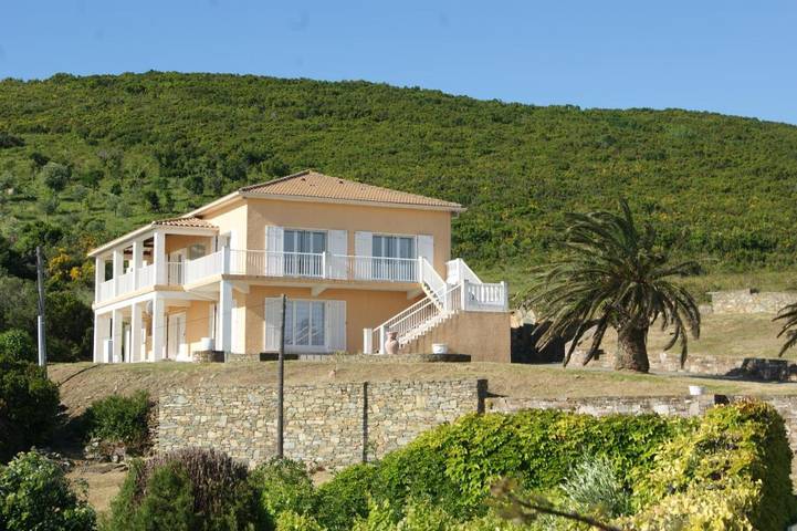 Appartement de vacances pour 3 personnes, avec vue et jardin