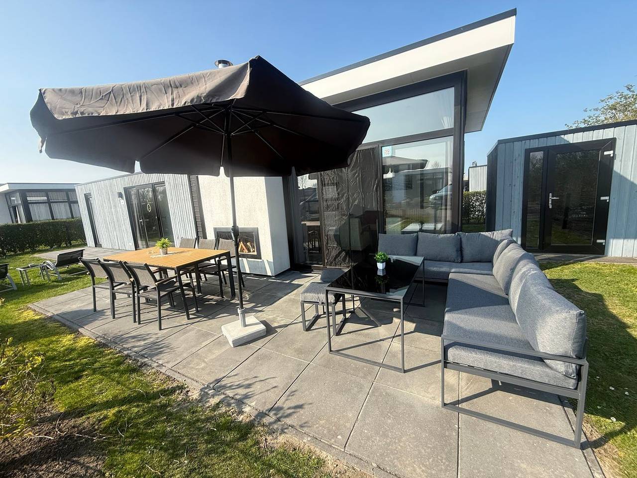 Familienfreundliches  Chalet Küstenzeit mit Zaun für 6 Personen nahe Strand & Nordsee in Nieuwvliet, Zeeuwse Kust
