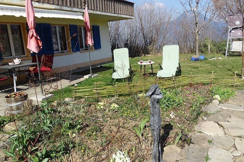 Ferienwohnung Aeschi b. Spiez für 1 - 3 Personen mit 2 Schlafzimmern - Ferienwohnung in Ein- oder Me in Aeschi bei Spiez, Thunersee