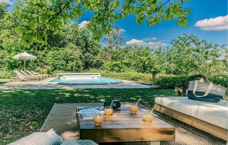 Location de vacances pour 6 personnes, avec Piscine à Monsempron-Libos