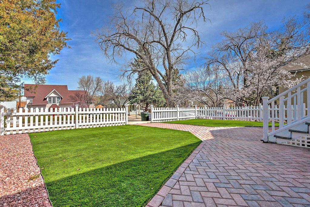 2 blocks to Downtown Square ! in Prescott, Yavapai County