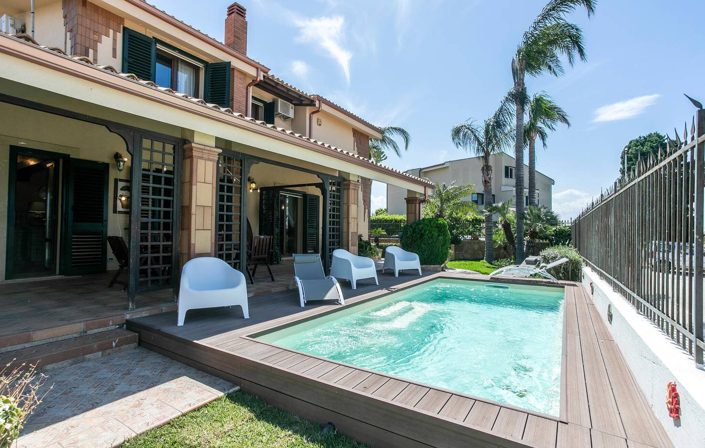 Getaway con vista sull'acqua e parcheggio e cucina a 1,5 km dalla spiaggia in Augusta (comune), Siracusa e dintorni